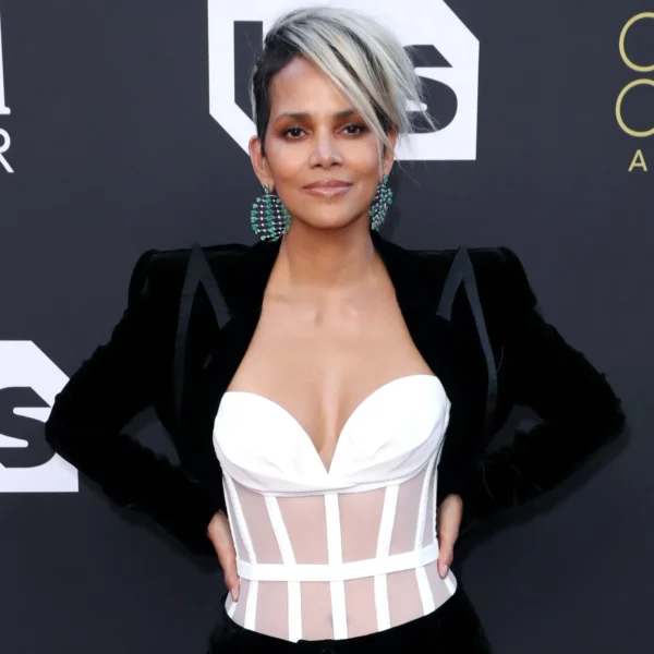 Halle Berry Daughter, Net Worth Famous Beautiful Actress